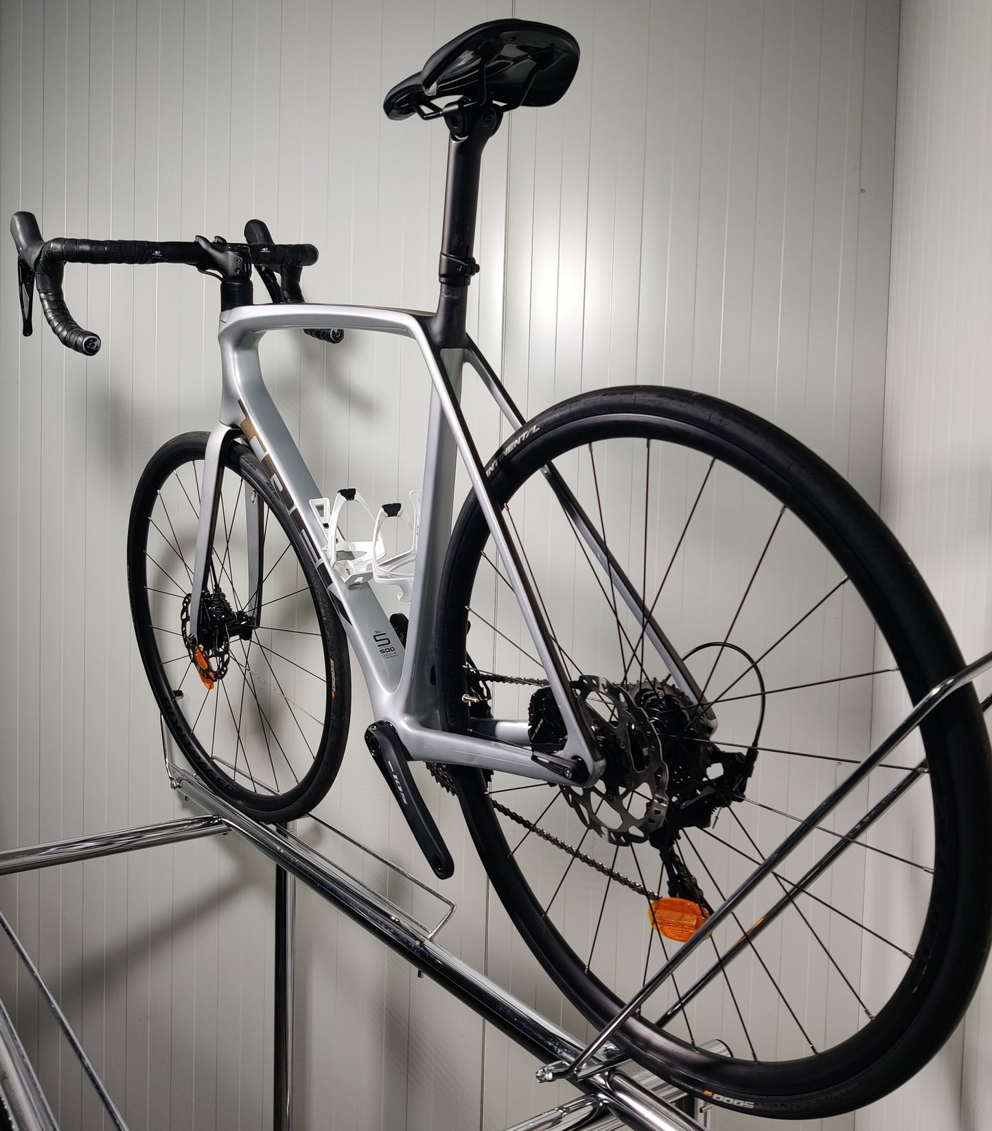 Trek Domane SL5 - 1,79m-1,86m - 2022 - käytetty maantiepyörä