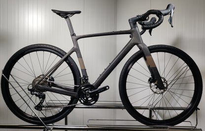 Scott Addict Gravel 40 - M - 1,71m-1,82m - 2025 - käytetty gravel-pyörä