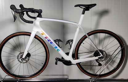 Trek Domane SL5 - 1,79m-1,86m - 2022 - käytetty maantiepyörä