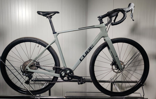 Cube NUROAD C:62 PRO - M - käytetty gravel-pyörä