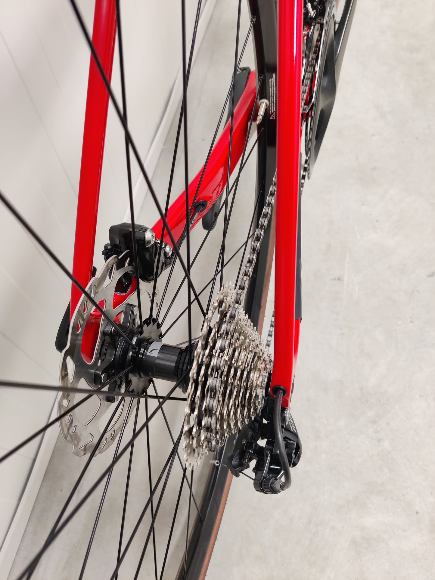 Canyon Endurace CF 7 M 2023 käytetty maantiepyörä