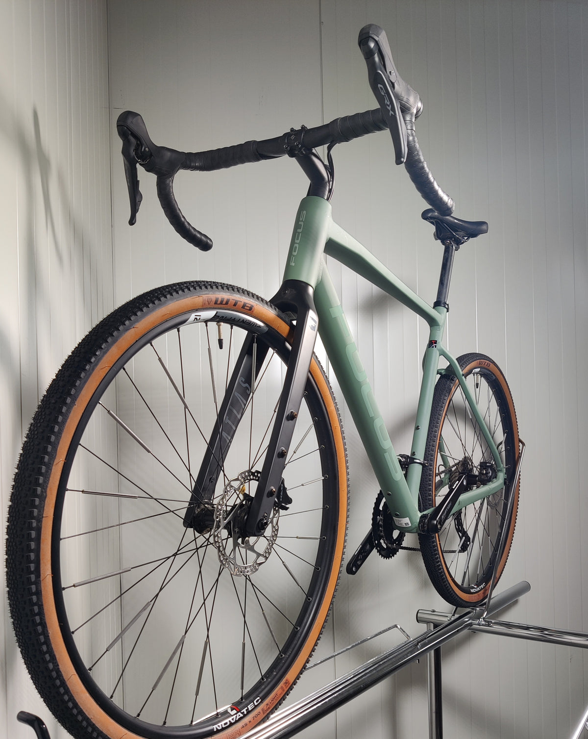 Focus ATLAS 6.8 L - käytetty gravel-pyörä 1,79-189m