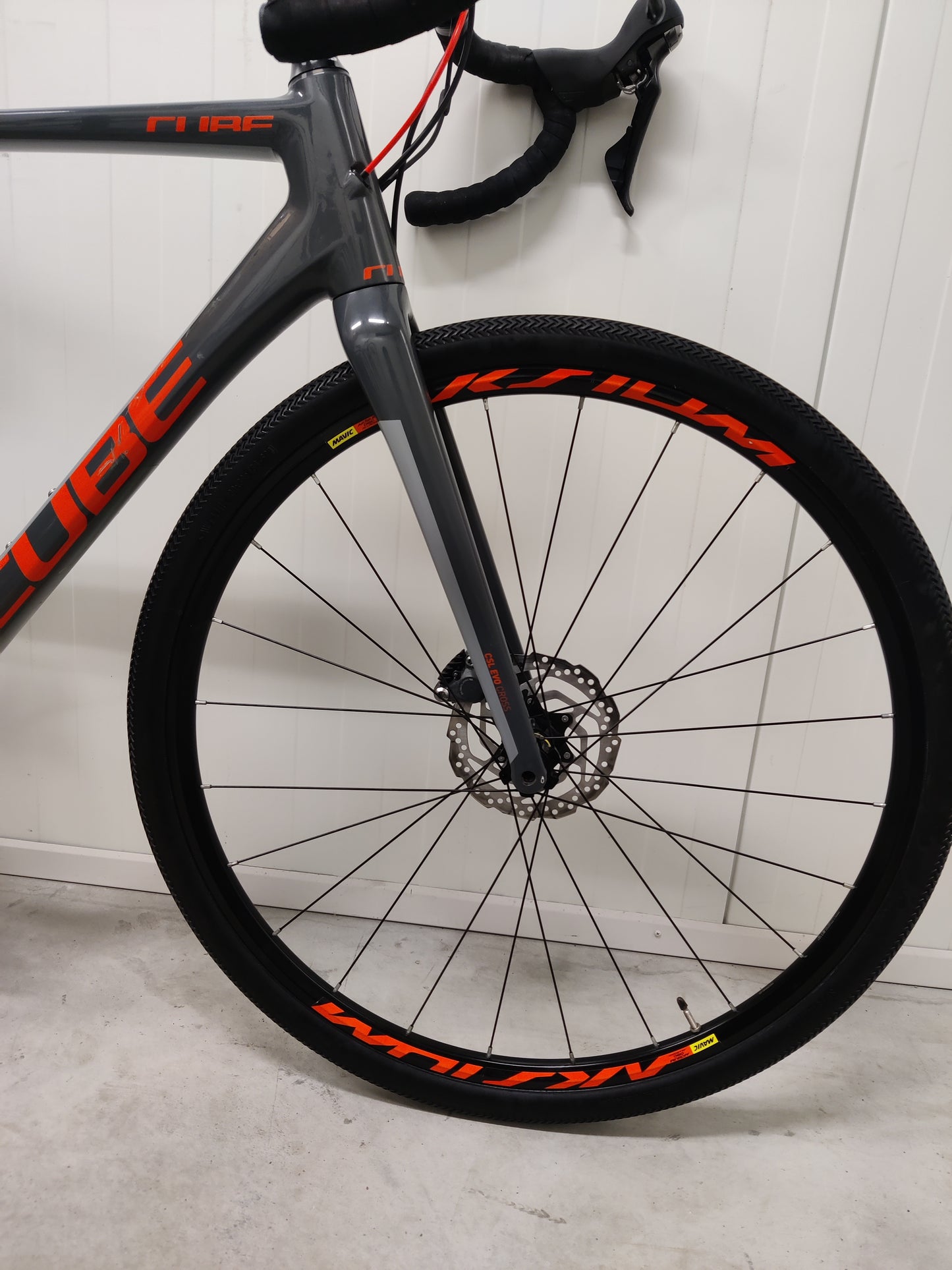 Cube CROSS RACE C:62 Pro 56 2018  n. 172-182 cm käytetty gravel-pyörä