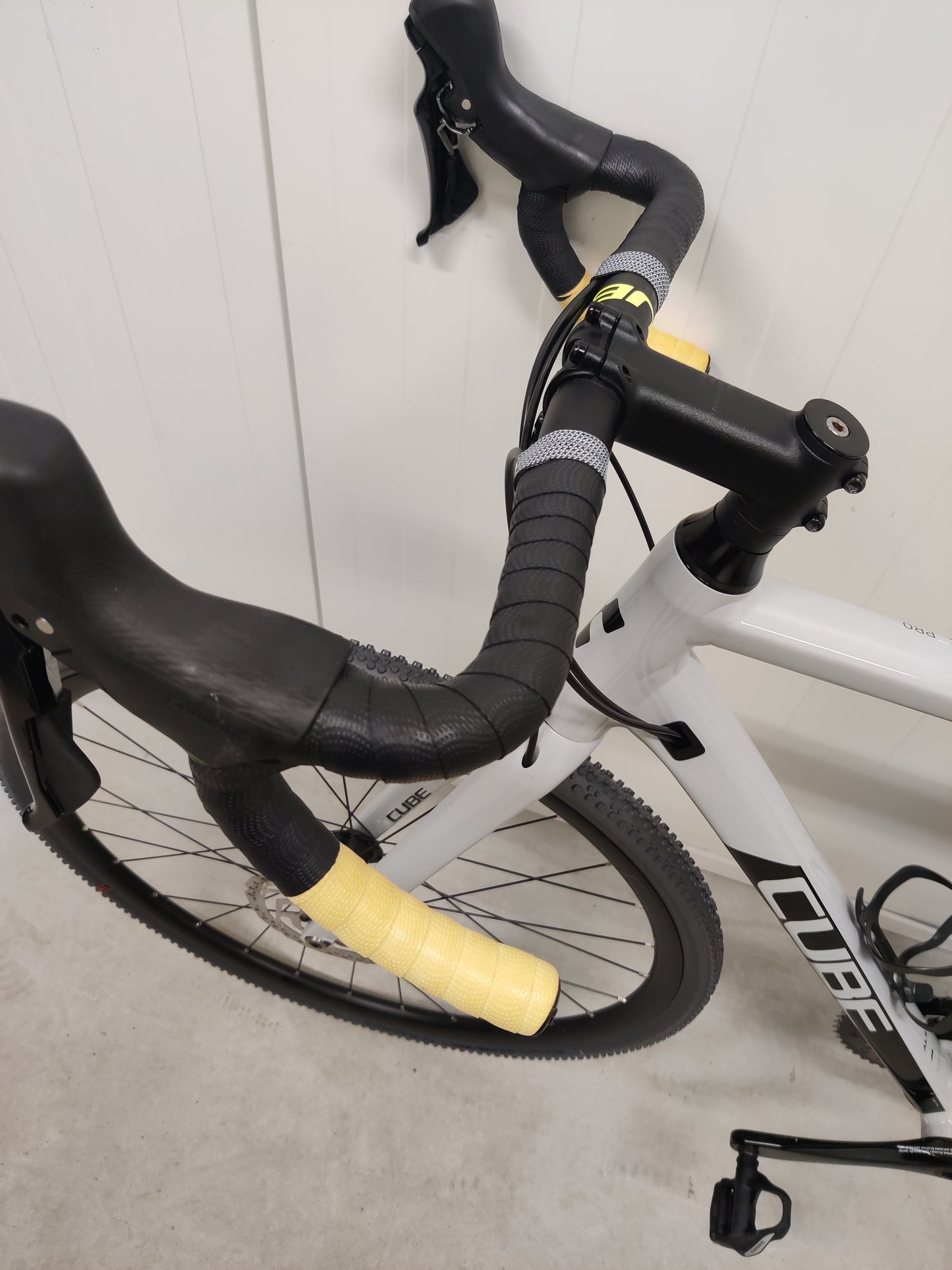 Käytetty Cube Cross Race Pro 56 2020 gravel-pyörä