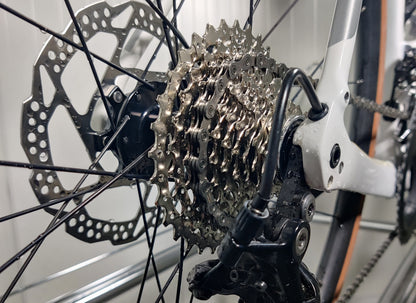 Trek Domane SL5 - 1,79m-1,86m - 2022 - käytetty maantiepyörä