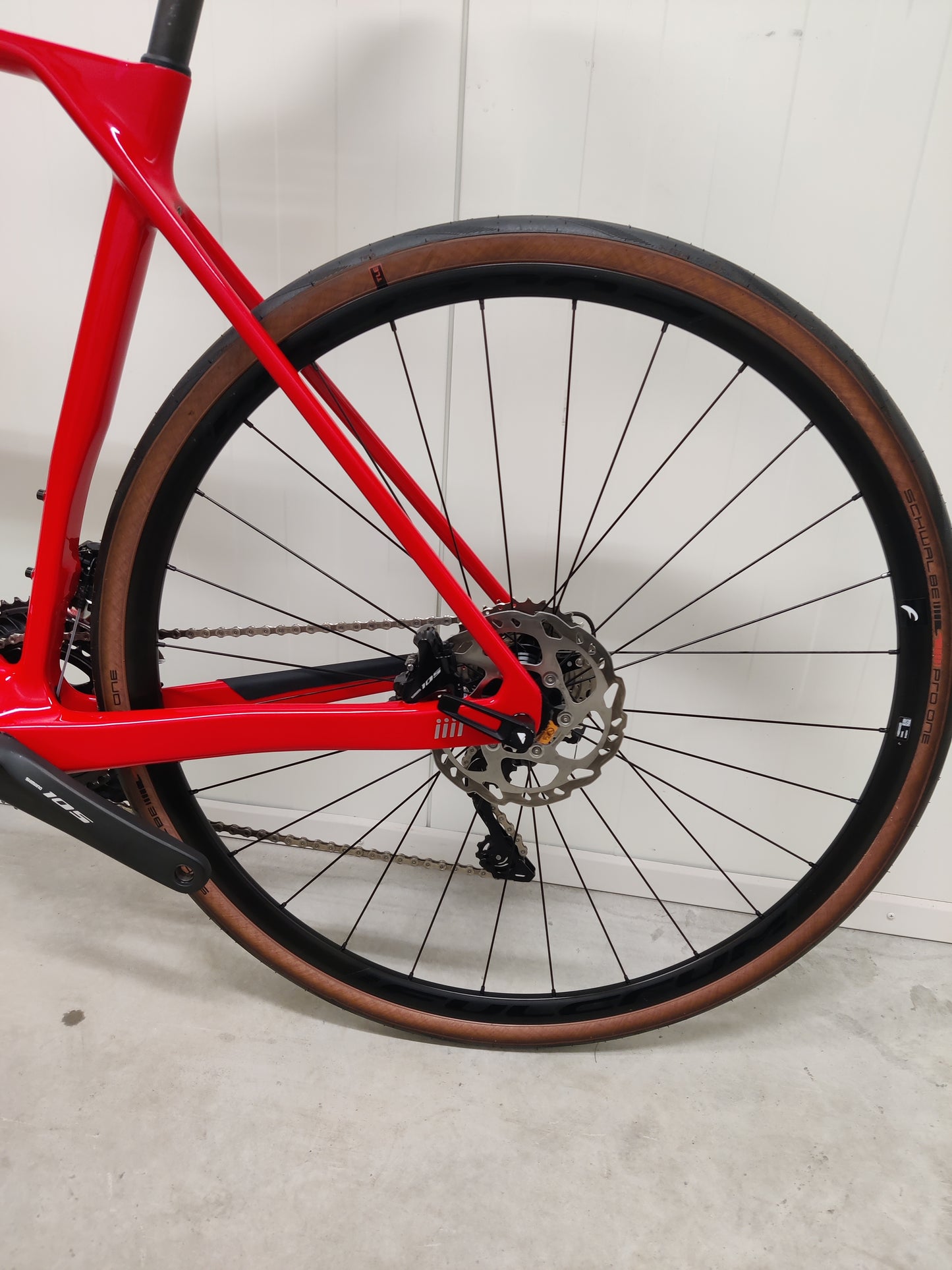 Canyon Endurace CF 7 M 2023 käytetty maantiepyörä