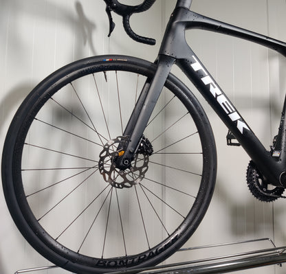 Trek domane SL5 GEN 4 - 1,79m-1,86m - käytetty maantiepyörä