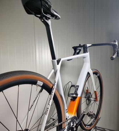 Superior X-ROAD Team Issue Di2 GR - 1,8-1,9m - L - 2024 - käytetty gravel-pyörä