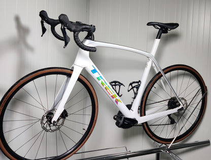 Trek Domane SL5 - 1,79m-1,86m - 2022 - käytetty maantiepyörä