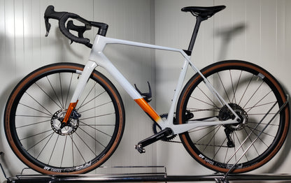 Superior X-ROAD Team Issue Di2 GR - 1,8-1,9m - L - 2024 - käytetty gravel-pyörä