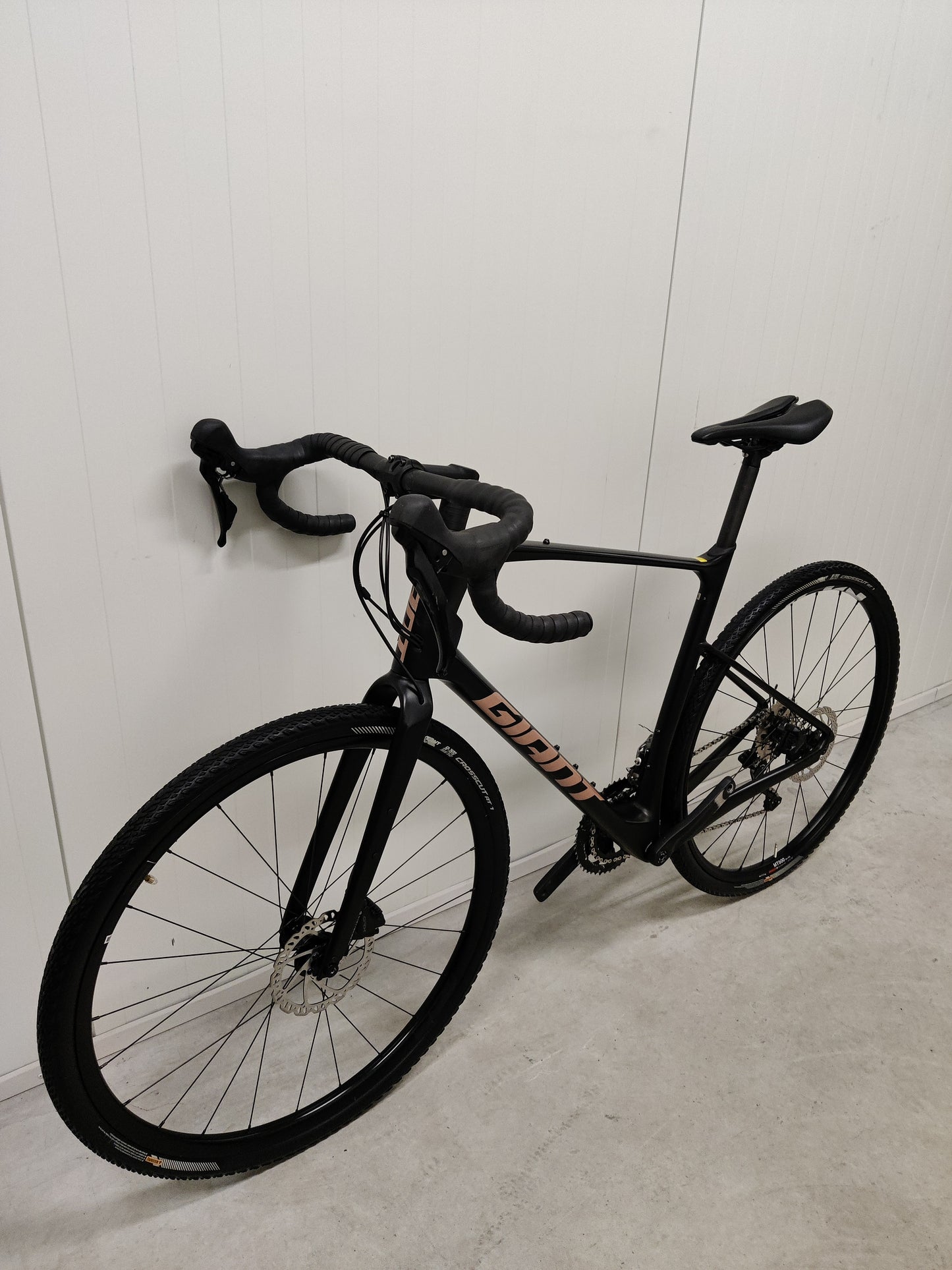 Giant Revolt Advanced 3 XL 2022 käytetty gravel-pyörä