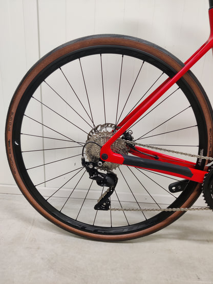 Canyon Endurace CF 7 M 2023 käytetty maantiepyörä