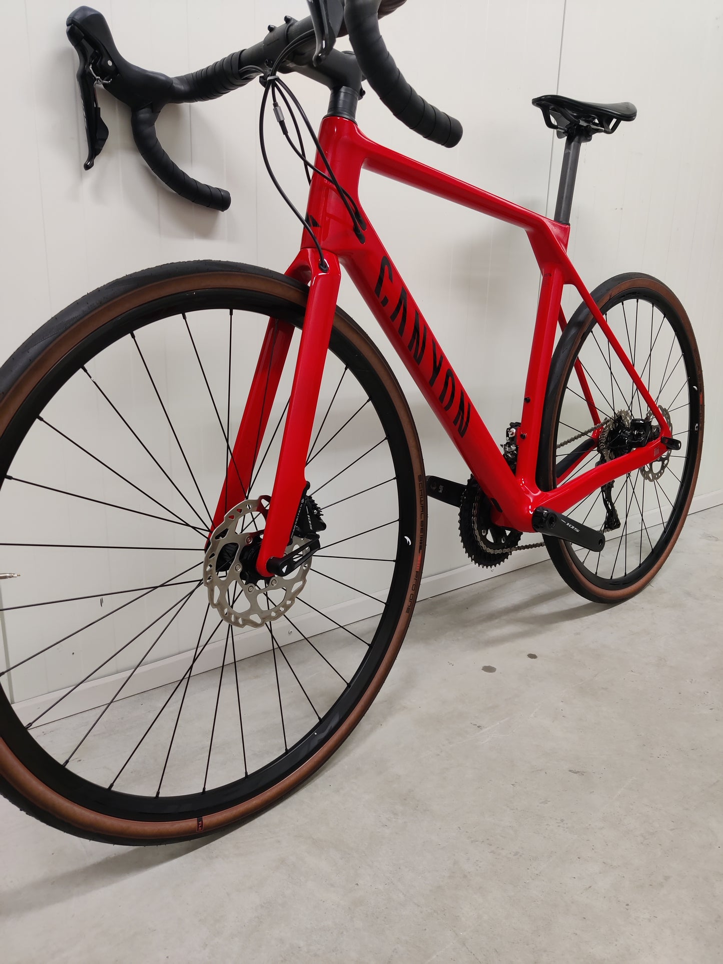 Canyon Endurace CF 7 M 2023 käytetty maantiepyörä