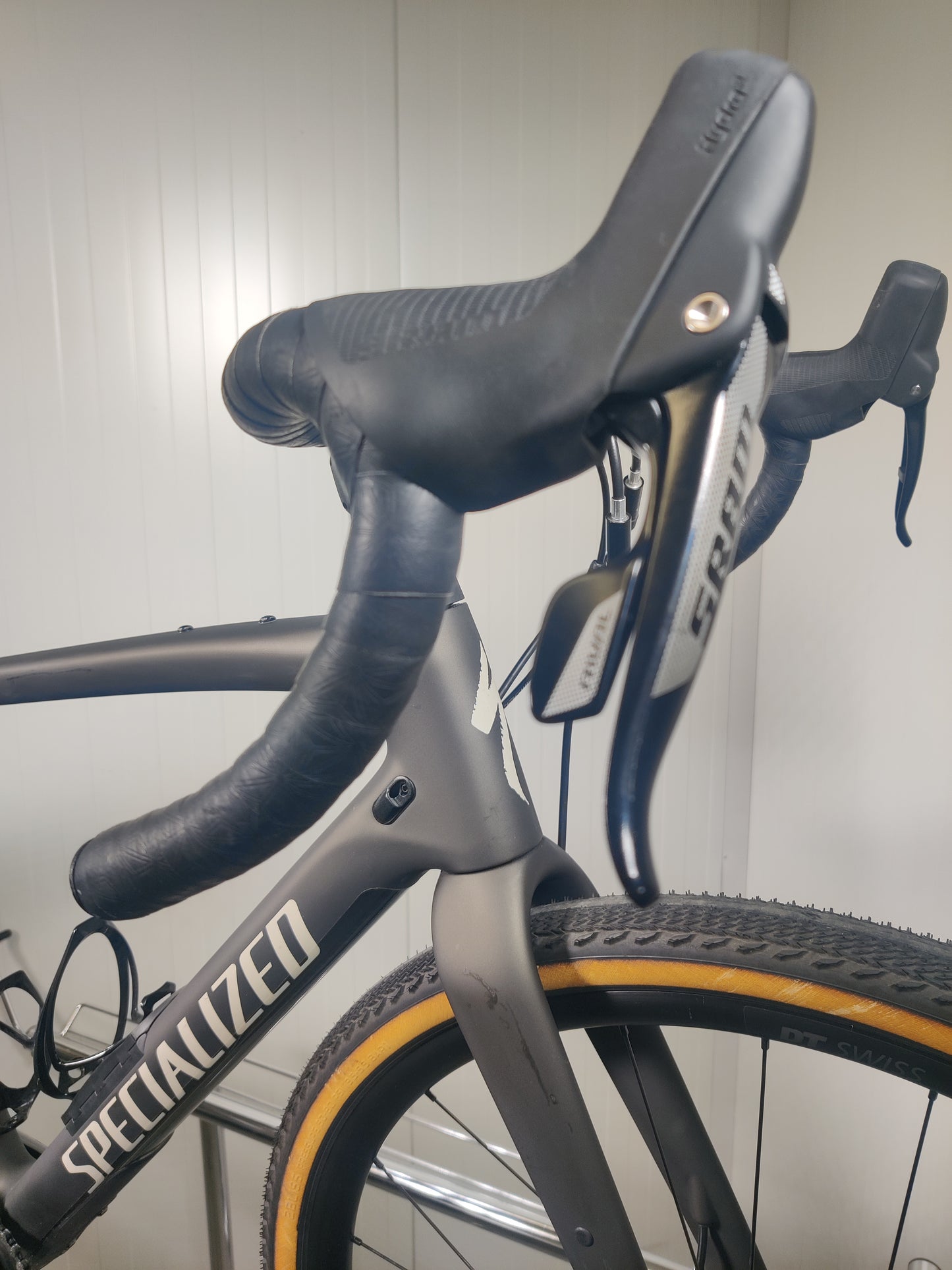 Specialized Diverge Comp Carbon - 56cm - 1,75m-1,81m - käytetty gravel-pyörä