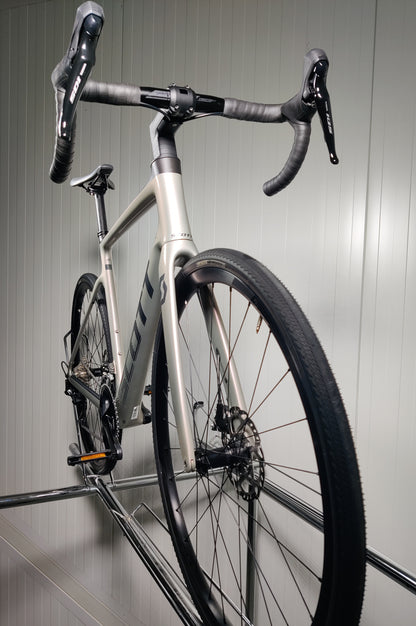 Scott Addict 30 L - 1,83-1,91m - käytetty maantiepyörä