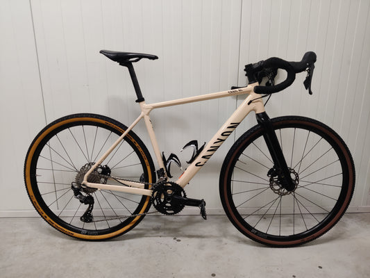 Canyon Grail al 178-185cm M 2023 Käytetty gravel-pyörä